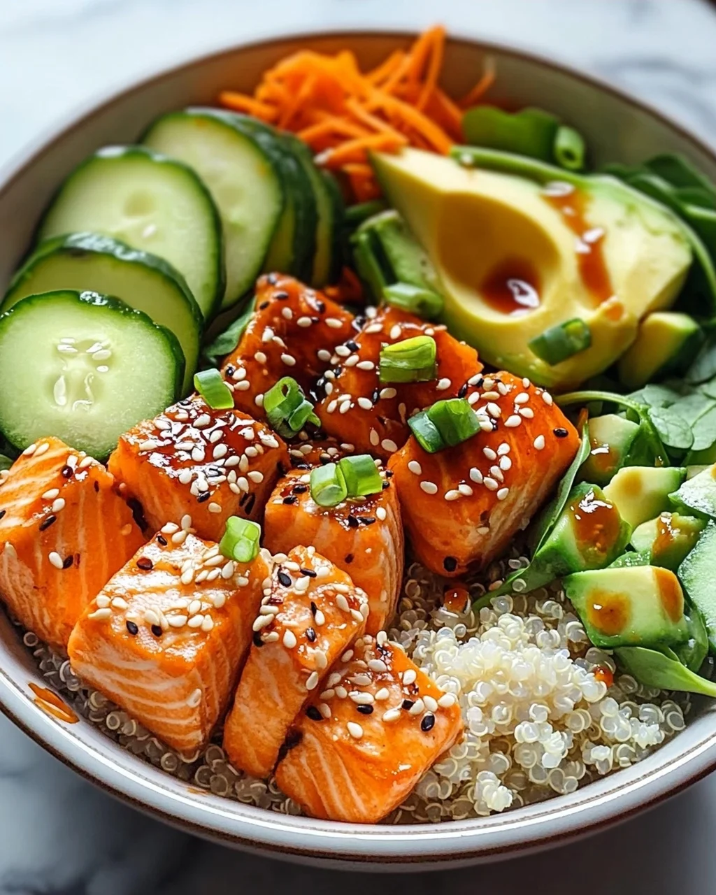 Einfache Lachs Bowl: Leckeres Rezept für jeden Tag!