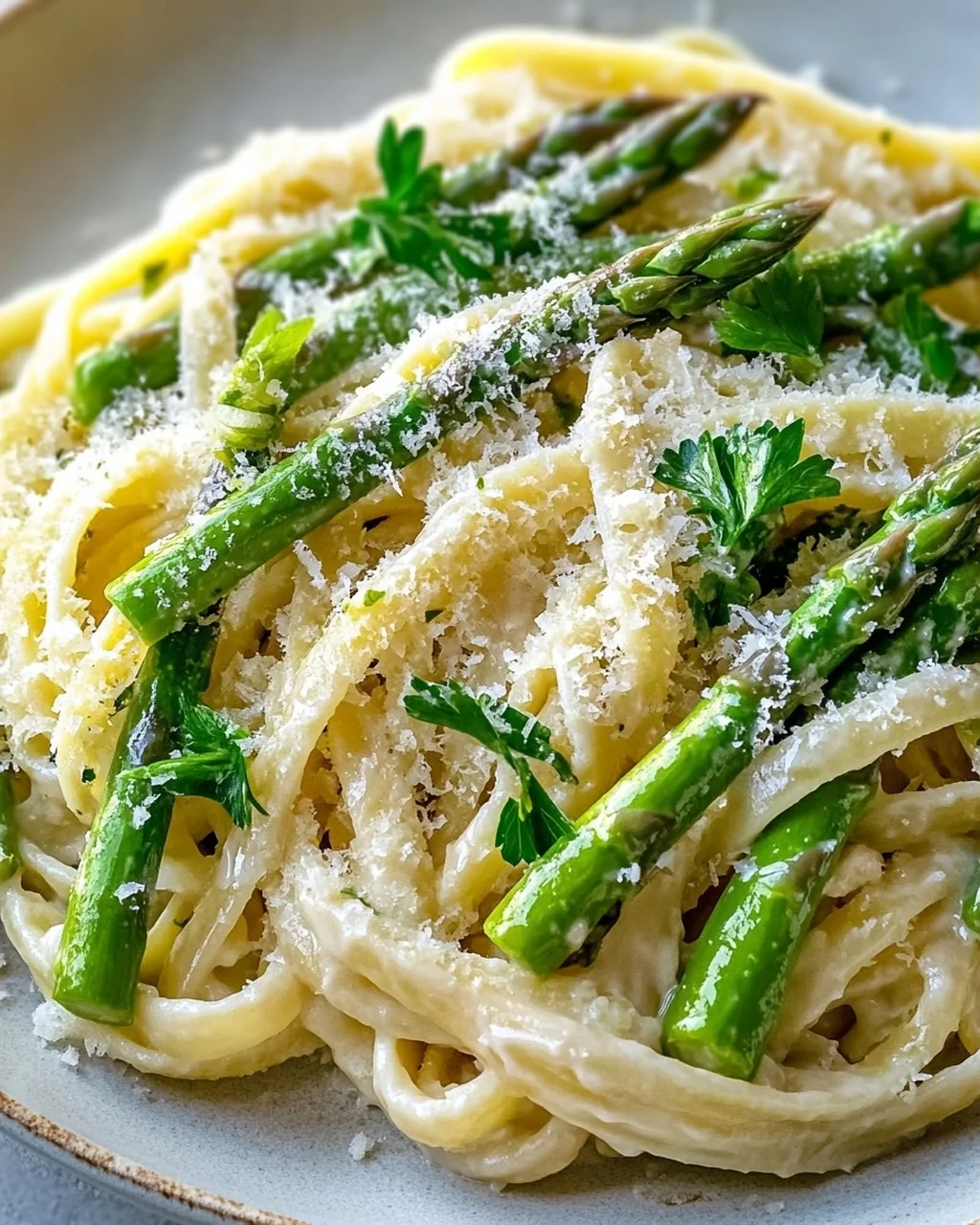 Pasta with Green Asparagus in Lemon Cream and Parmesan